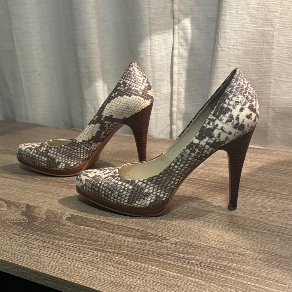 Nine West Snakeskin Patterned Women's Pumps